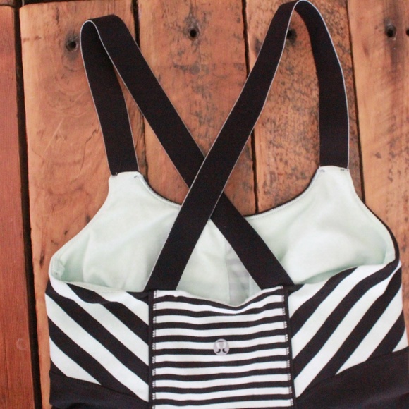 Lululemon Work it Out Tank Top built-in bra - Picture 5 of 8